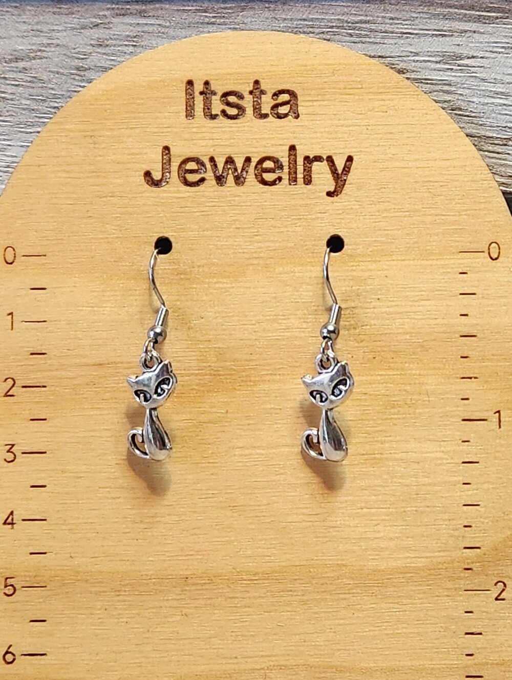 Cat Charm Earrings On A11 - Picture 2 of 3